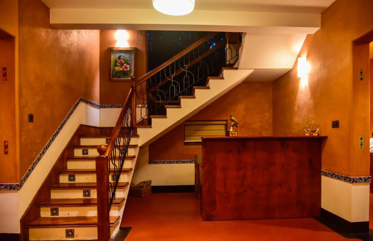 Chembra Adobe Apartment Kalpetta Bagian luar foto